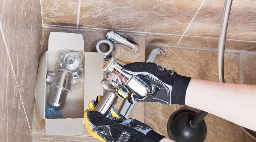 Professional gutter cleaning in Romance, AR